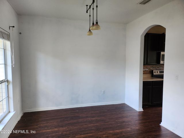 9194 PROSPERITY LAKE Drive, Jacksonville, FL 32244