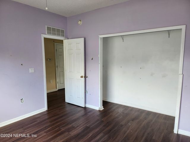 9194 PROSPERITY LAKE Drive, Jacksonville, FL 32244