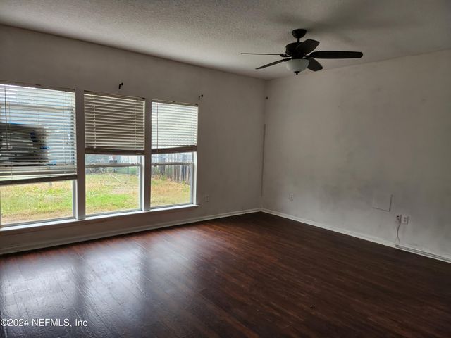 9194 PROSPERITY LAKE Drive, Jacksonville, FL 32244