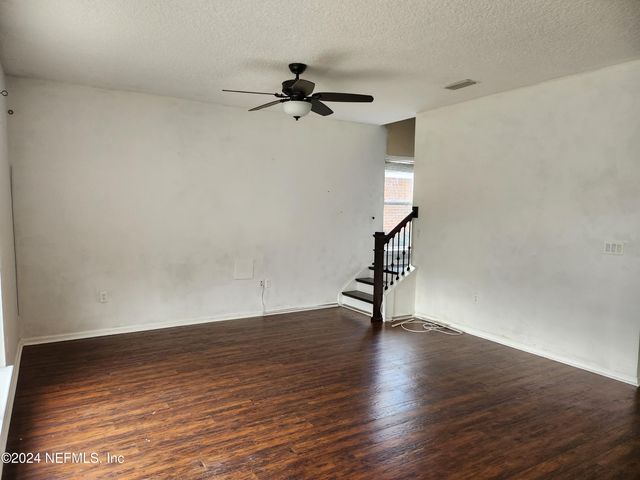 9194 PROSPERITY LAKE Drive, Jacksonville, FL 32244