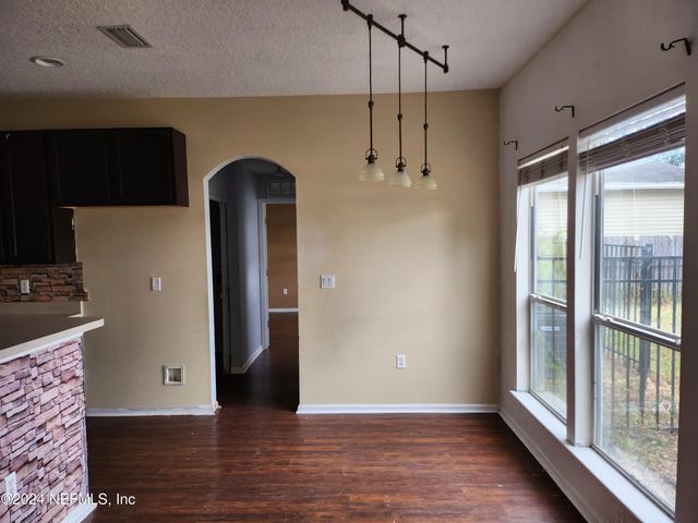 9194 PROSPERITY LAKE Drive, Jacksonville, FL 32244