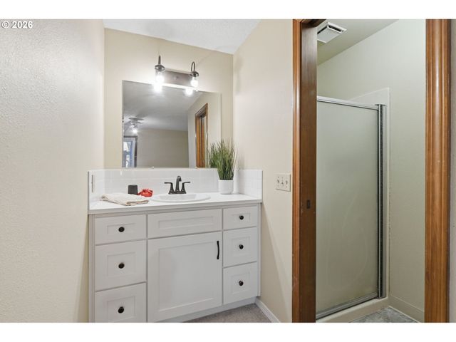 6808 Ne 92ND Ct, Vancouver, WA 98662