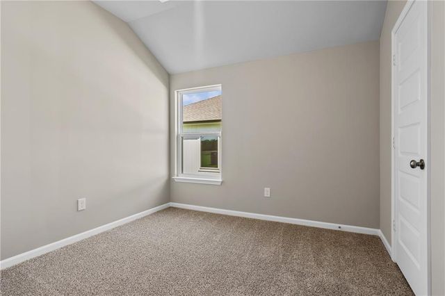 20222 W 195th Street, Spring Hill, KS 66083