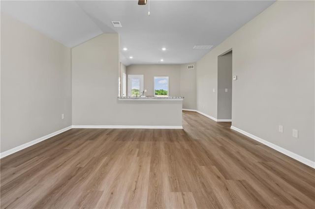 20222 W 195th Street, Spring Hill, KS 66083