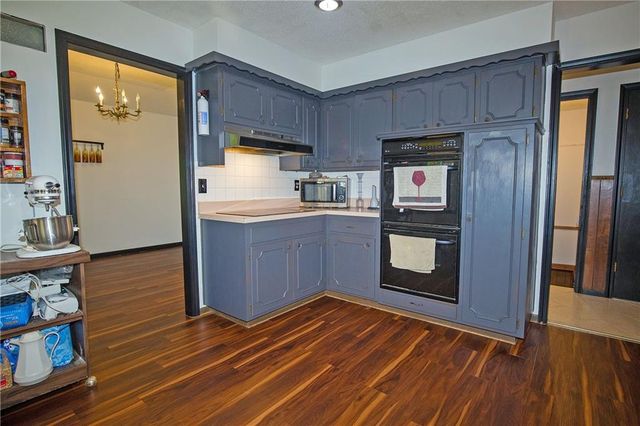 8951 Rene Street, Lenexa, KS 66215
