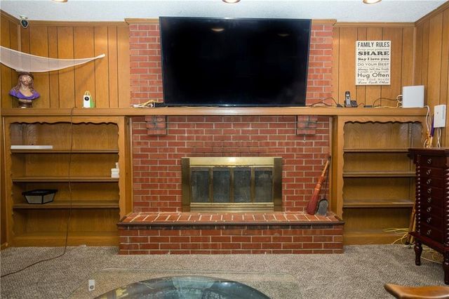 8951 Rene Street, Lenexa, KS 66215