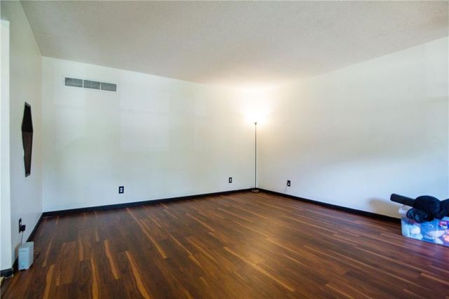 8951 Rene Street, Lenexa, KS 66215