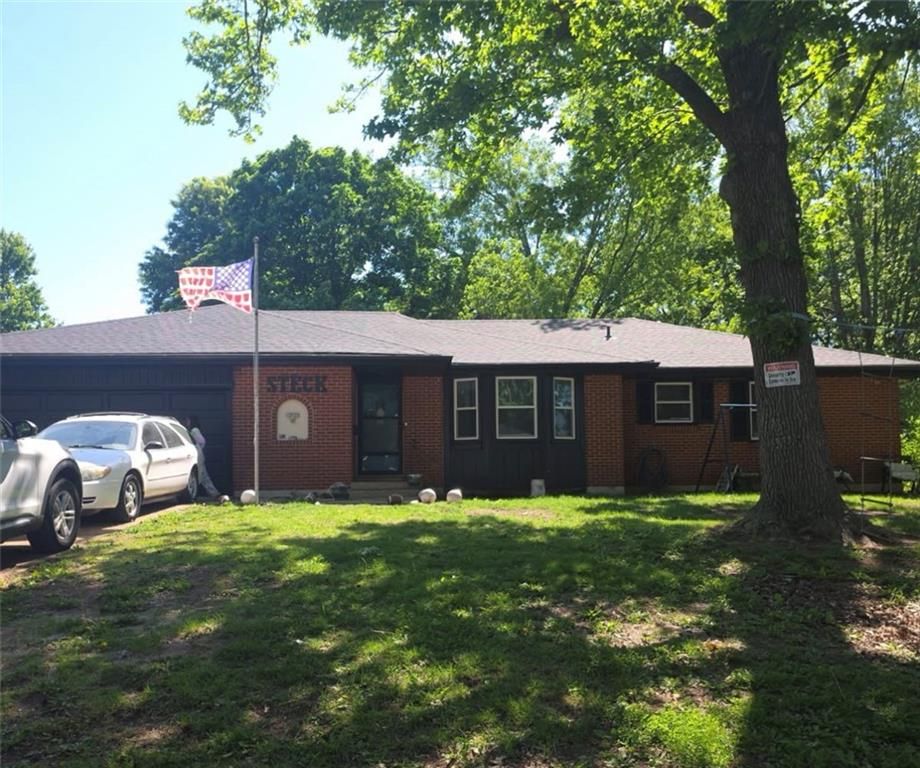 8951 Rene Street, Lenexa, KS 66215