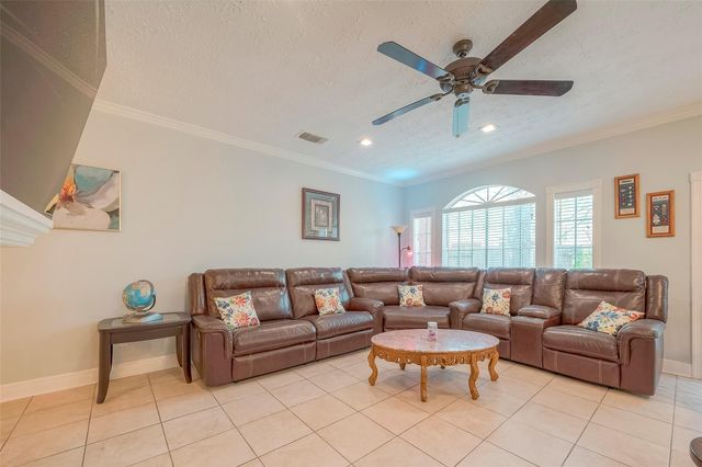 5439 Fern Park Drive, Kingwood, TX 77339