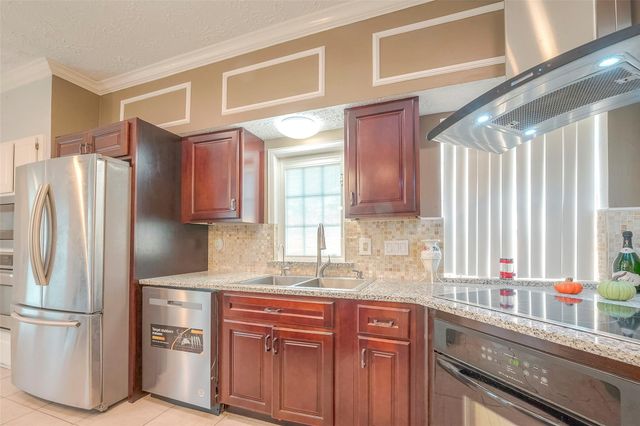 5439 Fern Park Drive, Kingwood, TX 77339
