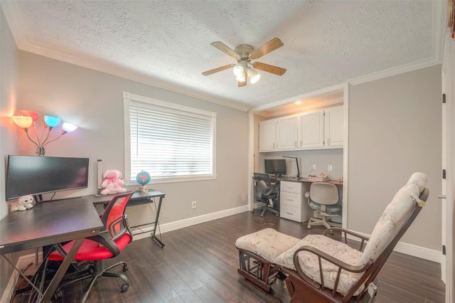 5439 Fern Park Drive, Kingwood, TX 77339