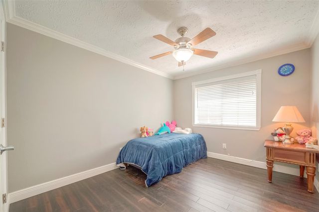 5439 Fern Park Drive, Kingwood, TX 77339