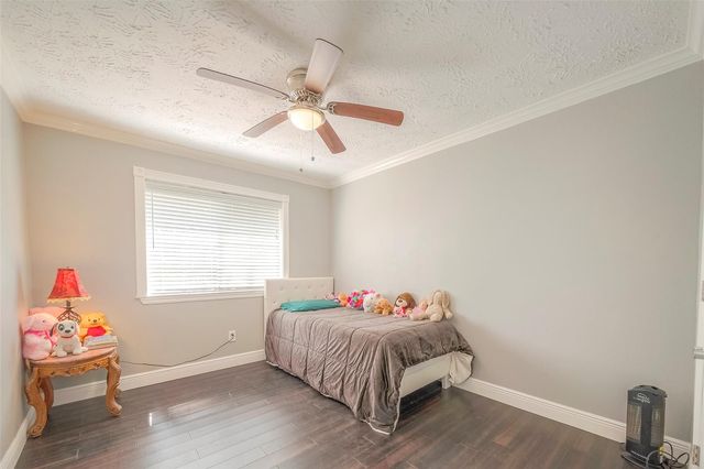 5439 Fern Park Drive, Kingwood, TX 77339