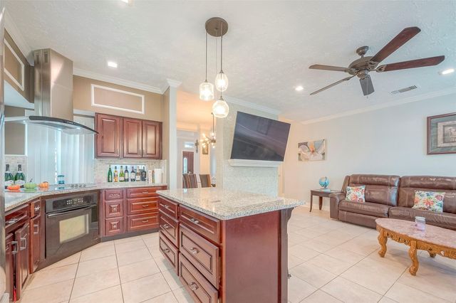 5439 Fern Park Drive, Kingwood, TX 77339