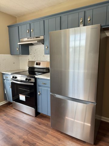 1204 Lakewalk Dr, Antioch, TN 37013
