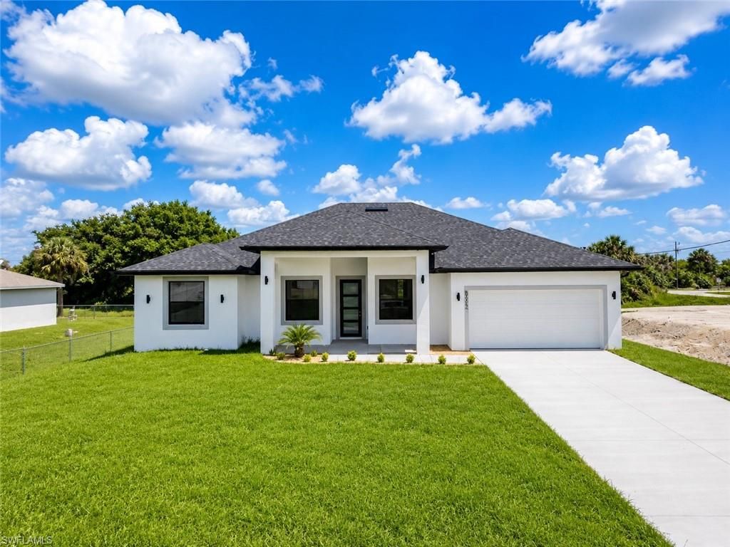 8022 SUNRISE CIR, LABELLE, FL 33935 — exterior