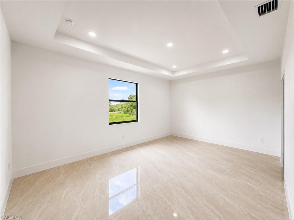 8022 SUNRISE CIR, LABELLE, FL 33935 — photo 5
