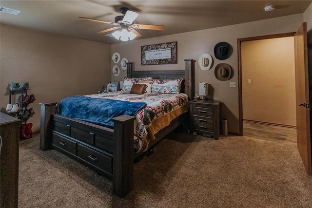 958 Cotswold Court, Blanchard, OK 73010