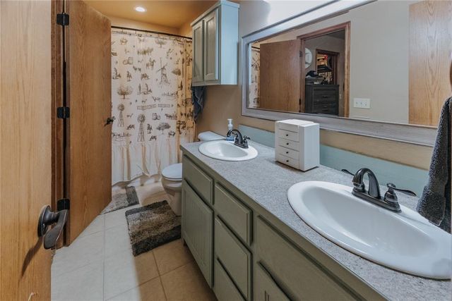 958 Cotswold Court, Blanchard, OK 73010