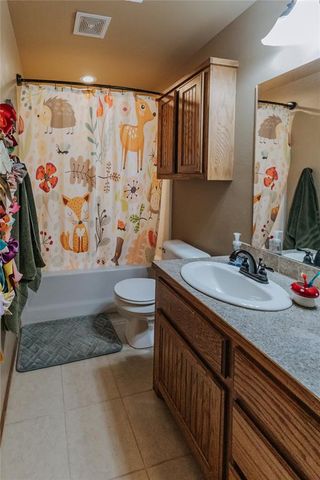 958 Cotswold Court, Blanchard, OK 73010