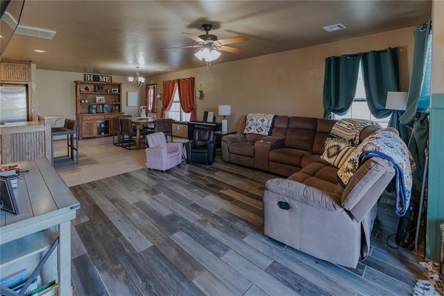 958 Cotswold Court, Blanchard, OK 73010