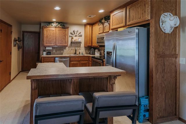 958 Cotswold Court, Blanchard, OK 73010