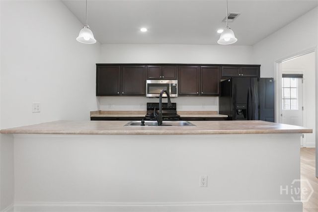 120 Bonnie, Ellabell, GA 31308