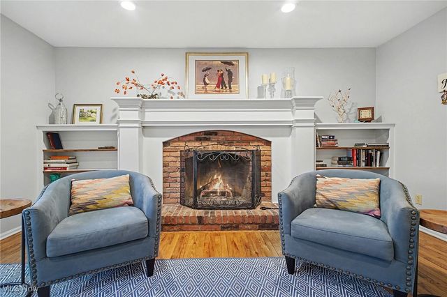 13285 S Partridge Drive, Valley View, OH 44125