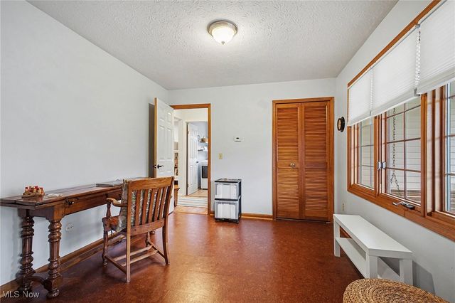 13285 S Partridge Drive, Valley View, OH 44125