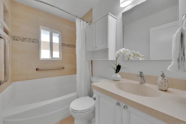 9430 Lake Canyon, Santee, CA 92071