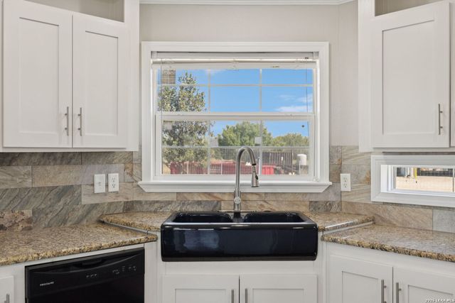 12652 Bernhardt, San Antonio, TX 78263