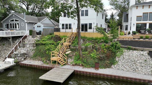 4703 E Elmer Girtz Drive, Monticello, IN 47960