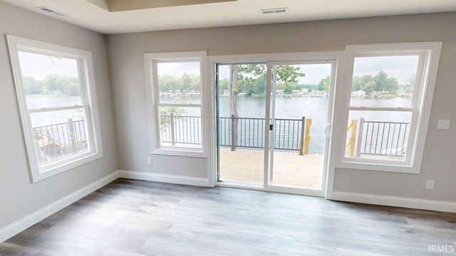 4703 E Elmer Girtz Drive, Monticello, IN 47960