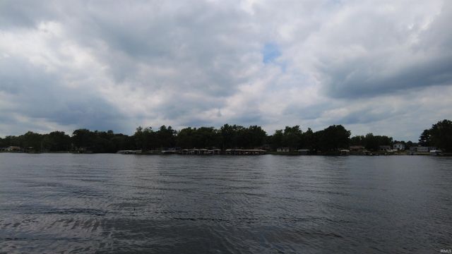 4703 E Elmer Girtz Drive, Monticello, IN 47960