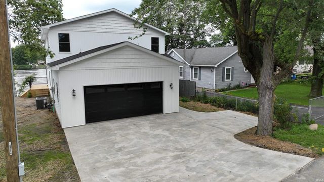 4703 E Elmer Girtz Drive, Monticello, IN 47960