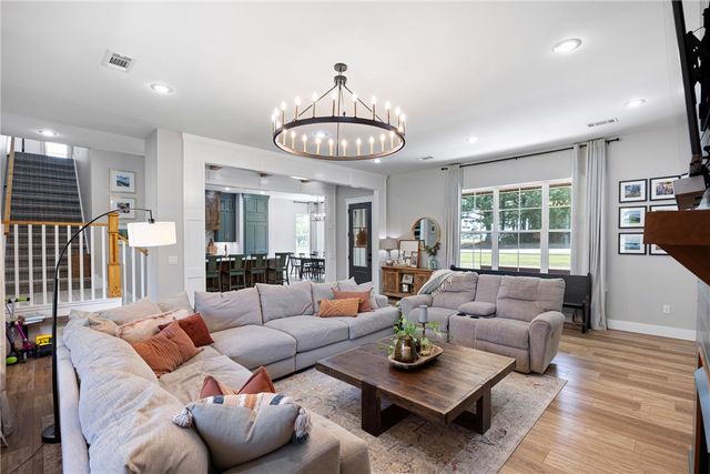 297 Cliff Road, Russellville, AR 72802