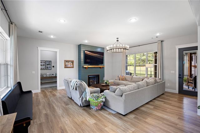 297 Cliff Road, Russellville, AR 72802