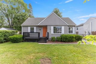 8916 Deering Street, Livonia, MI 48150