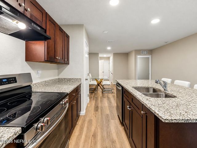 7624 COCOA Avenue, Jacksonville, FL 32211