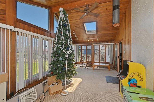 5220 Tower Avenue, Superior, WI 54880