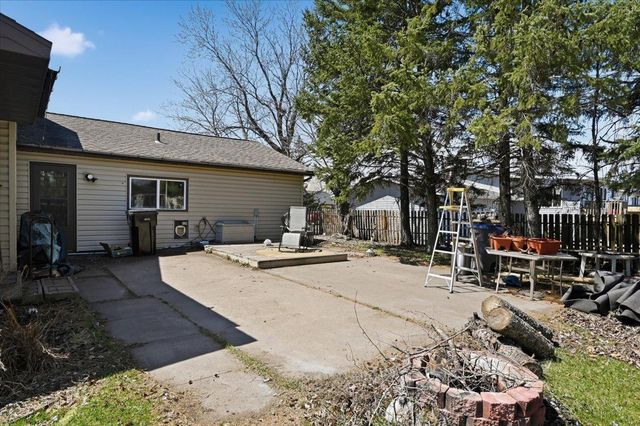 5220 Tower Avenue, Superior, WI 54880