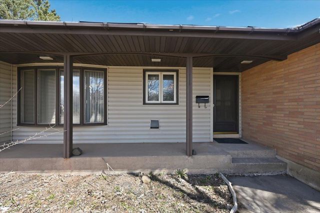 5220 Tower Avenue, Superior, WI 54880
