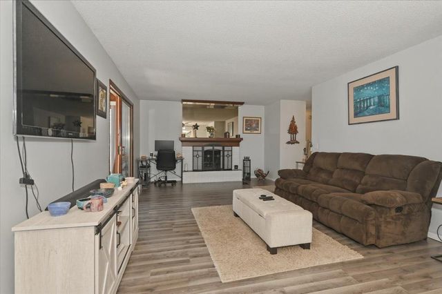 5220 Tower Avenue, Superior, WI 54880
