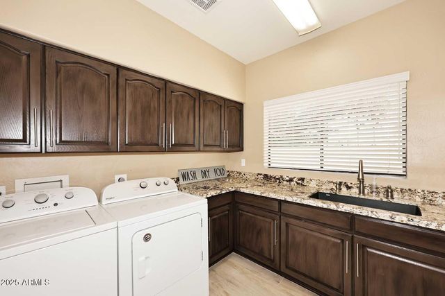 7363 E ONYX Court, Scottsdale, AZ 85258