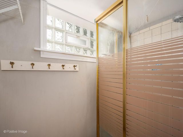 10615 S Albany Avenue, Chicago, IL 60655
