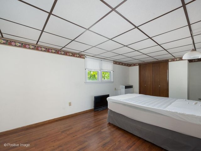 10615 S Albany Avenue, Chicago, IL 60655