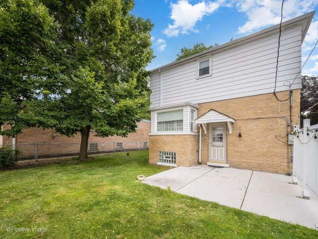 10615 S Albany Avenue, Chicago, IL 60655