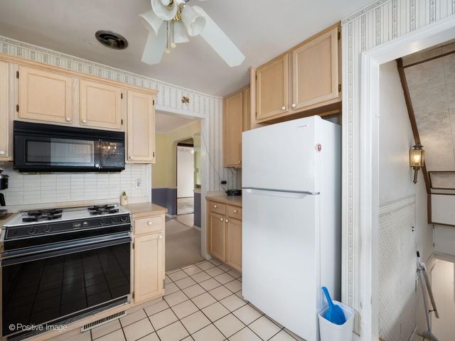10615 S Albany Avenue, Chicago, IL 60655
