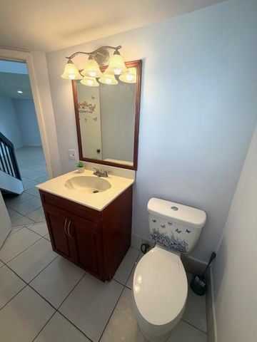 3639 NW 6th St 3639, Deerfield Beach, FL 33442