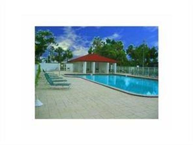 3639 NW 6th St 3639, Deerfield Beach, FL 33442